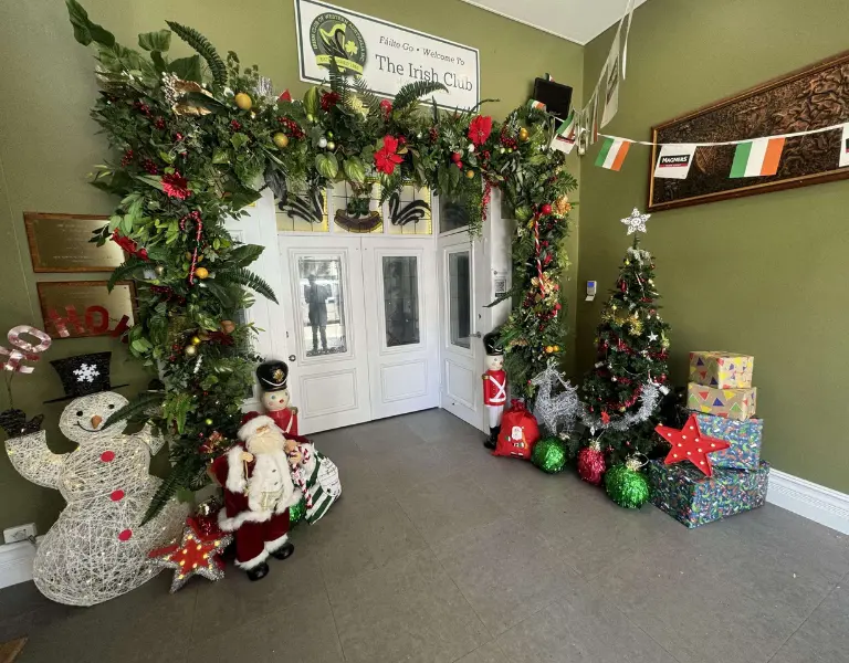 Christmas Arch Installation